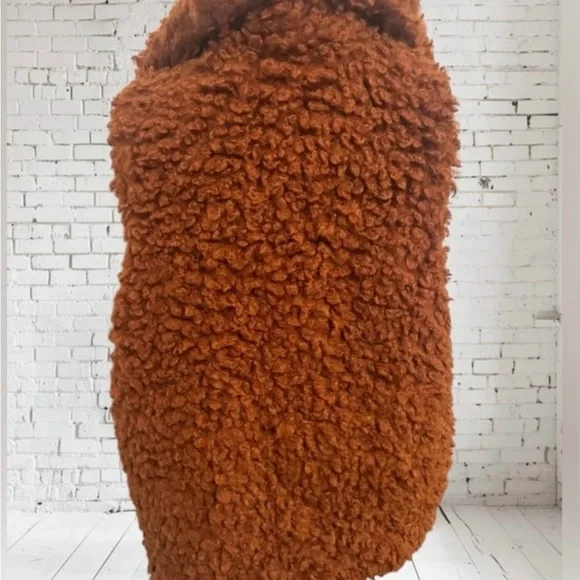 INC Rust Faux Fur Vest S/M NWOT | Cozy Plush Texture Fall Layering Statement - Picture 3 of 4